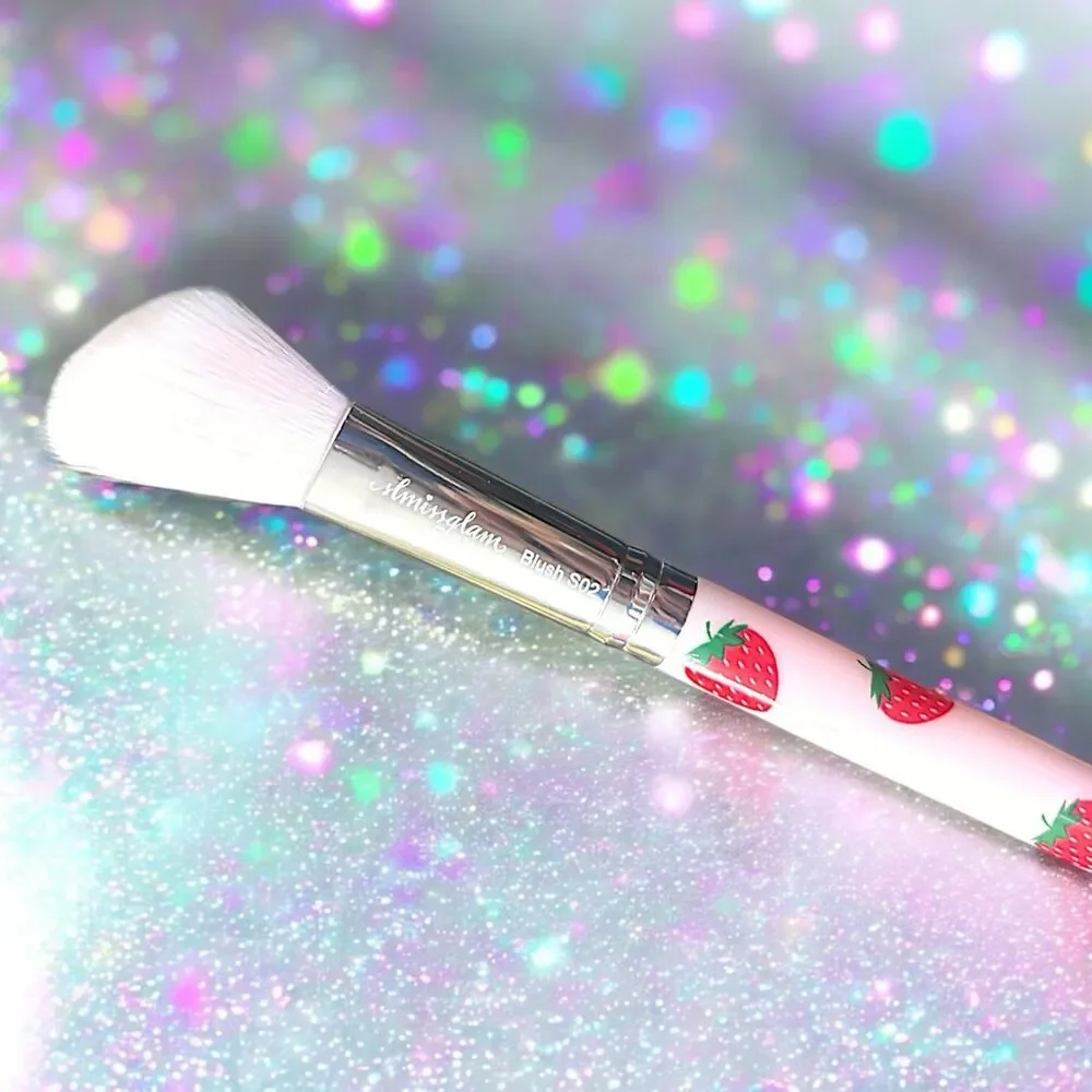 SLMISSGLAM Strawberry Blusher & Contour Brush NEW IN PACKAGE MSRP $28